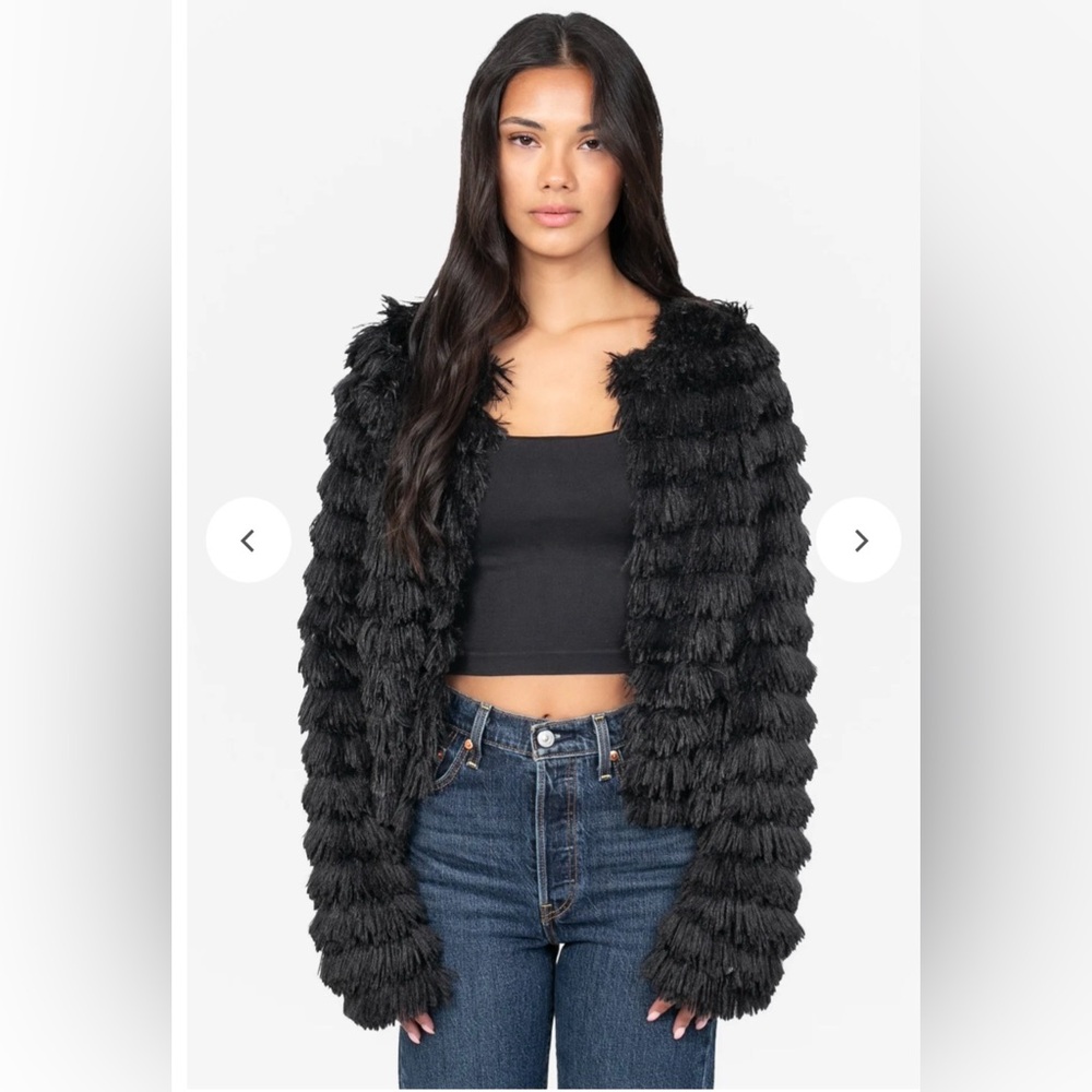 NWT ANDREE by unit Faux Fur Fringe, Vintage Look, Shaggy Jacket Black size small